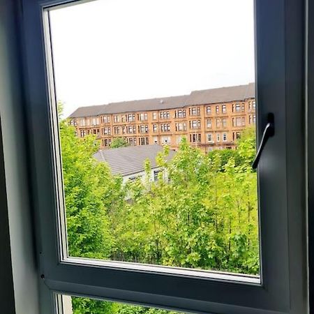 Spacious 5Bed House, Free Parking, No Party ! Glasgow Luaran gambar