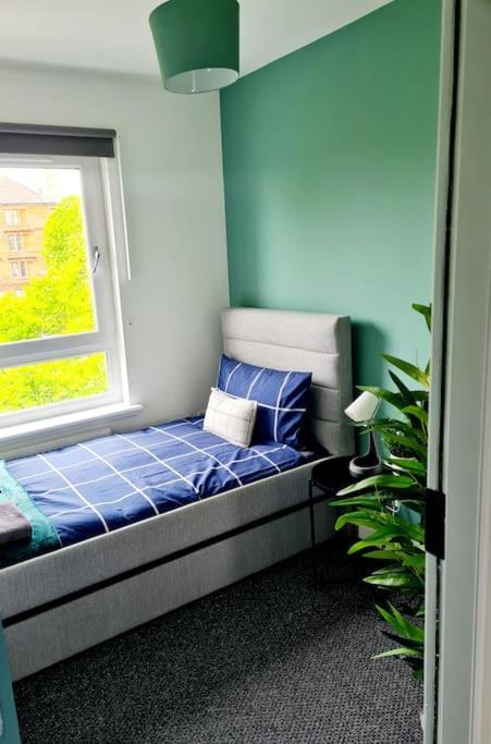 Spacious 5Bed House, Free Parking, No Party ! Glasgow Luaran gambar
