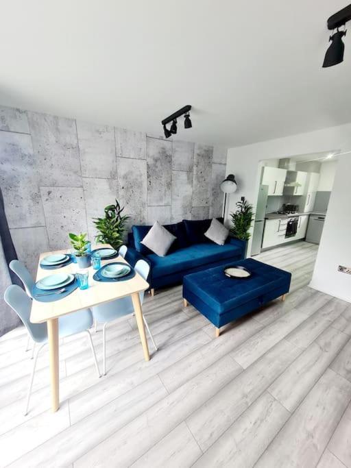 Spacious 5Bed House, Free Parking, No Party ! Glasgow Bilik gambar